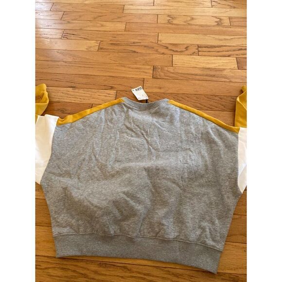 NWT Divided H&M women’s grey gold crew neck graphic print pullover sweater sz M - Picture 6 of 8